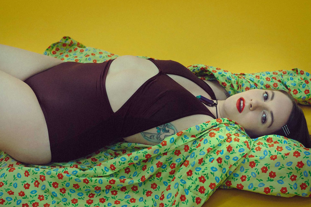 Lena Dunham Covers Nylon Magazine SansPhotoshop The Warm Up