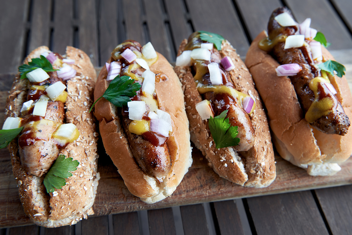 Here’s the Healthiest Way to Eat a Hot Dog