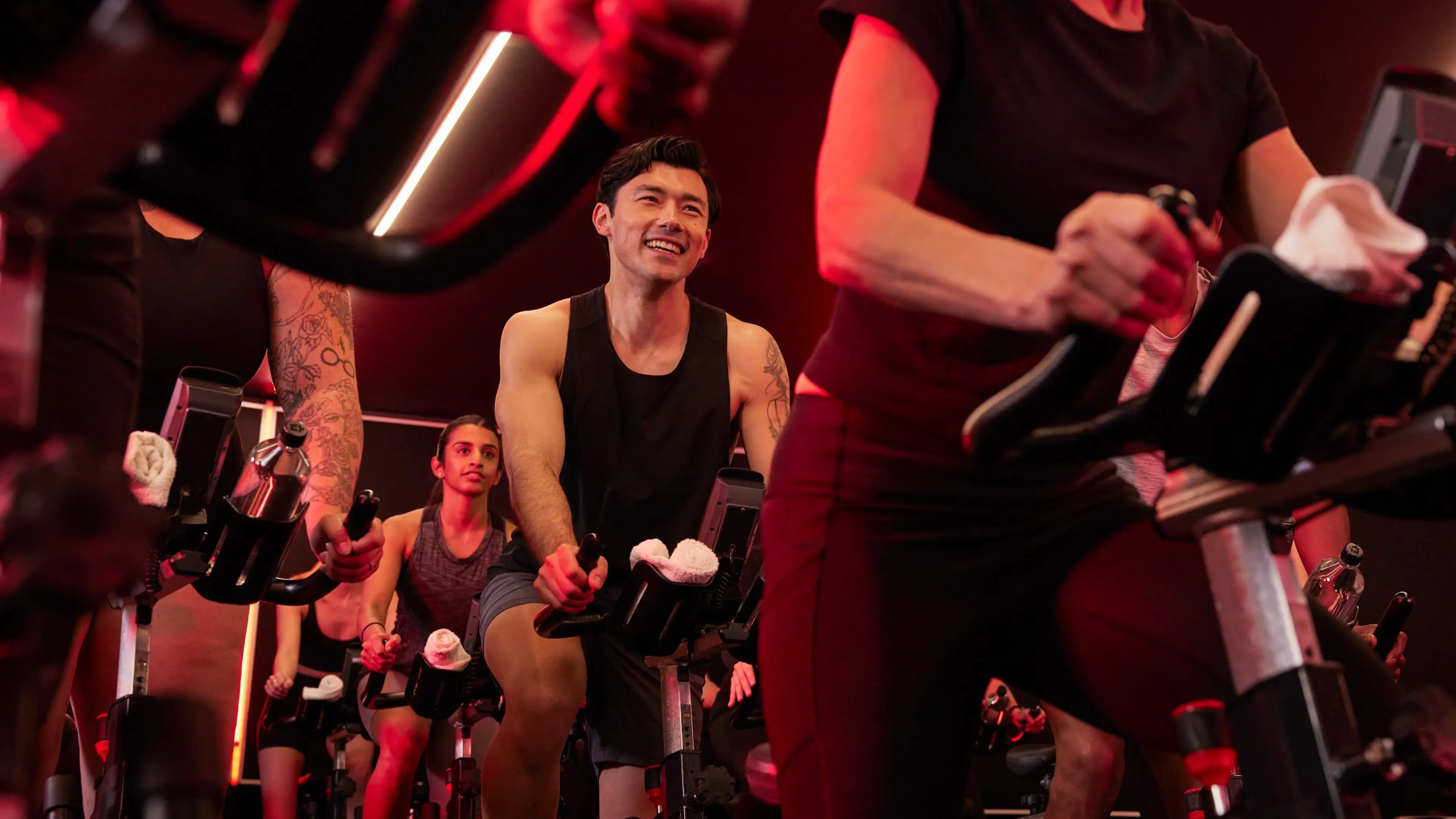 Employee Incentive Programs: A Complete Guide to Incentive Plans, Examples, and Workplace Engagement